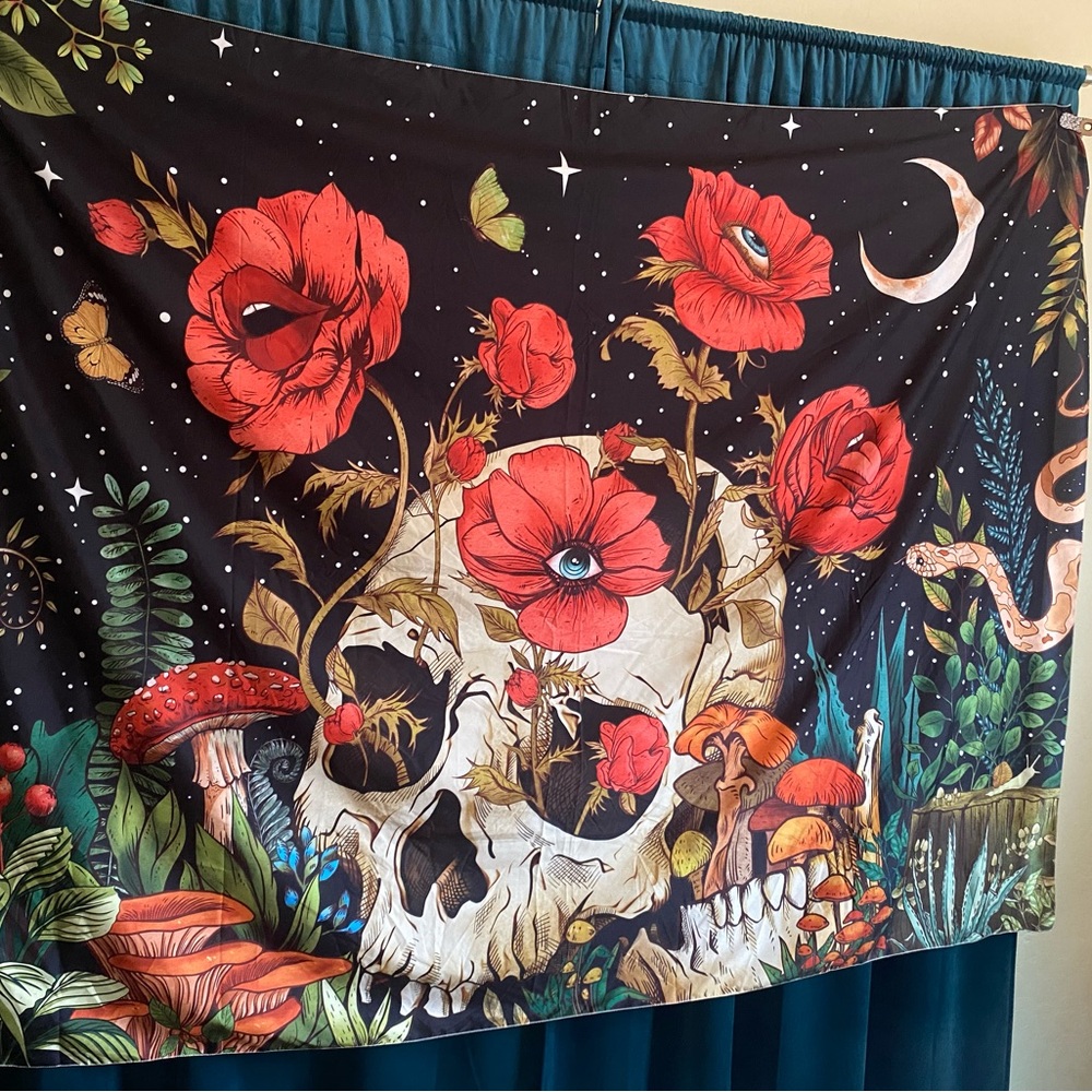 Floral Skull Goth Tapestry  60 x80 bedroom/halloween/parties